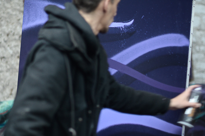 Astro at work in his studio - Movement